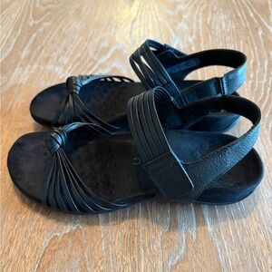 VIONIC Talulah Black Leather Adjustable Straps Women’s Sandals Size 7